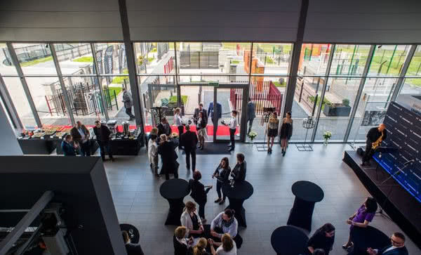 Pierwszy salon firmy WIŚNIOWSKI w Łomiankach